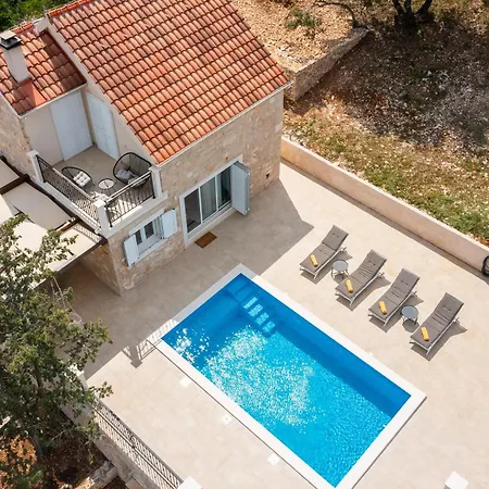 Emerald Eco 別荘 *